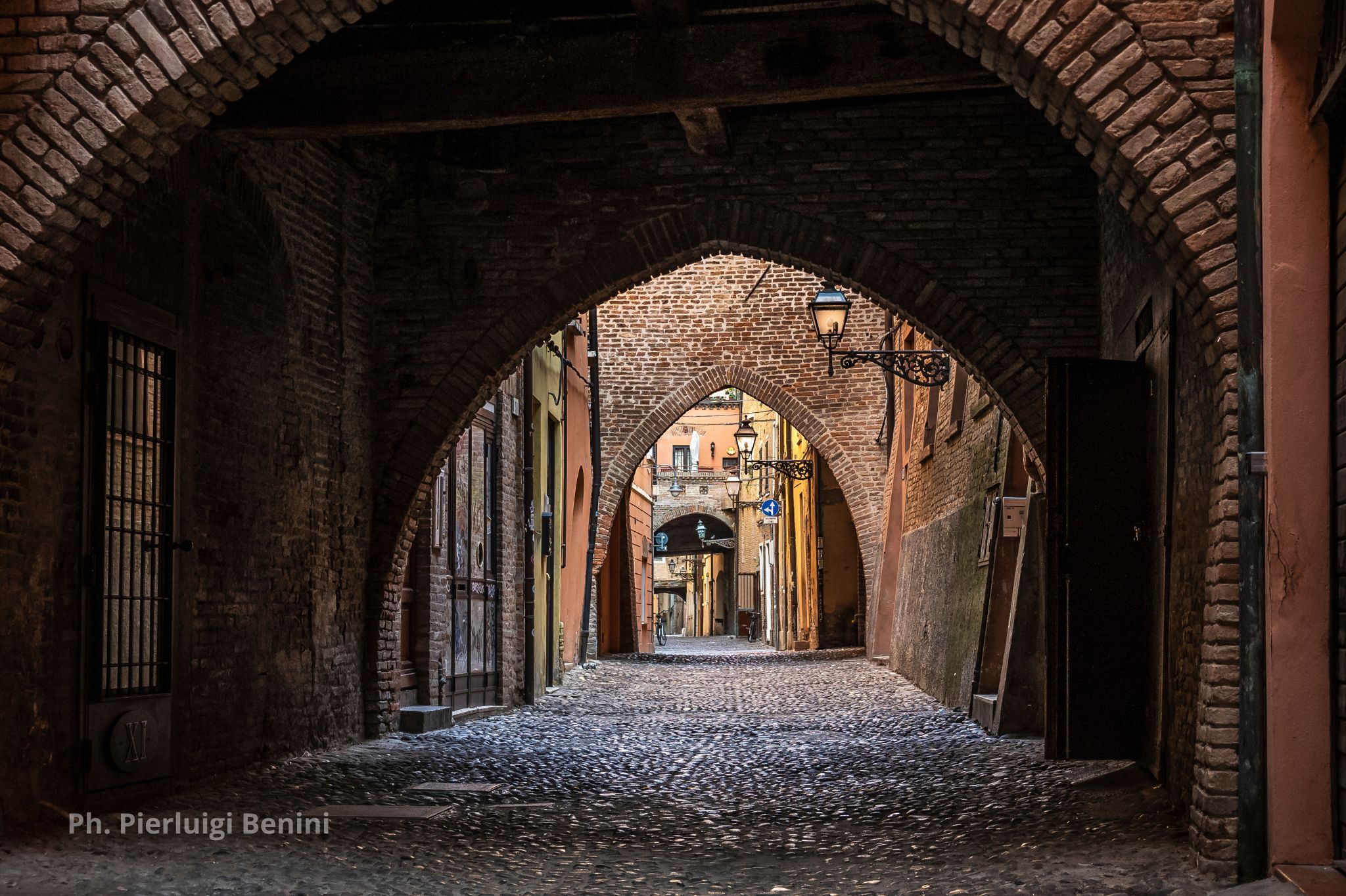 Via delle Volte Ferrara centro storico