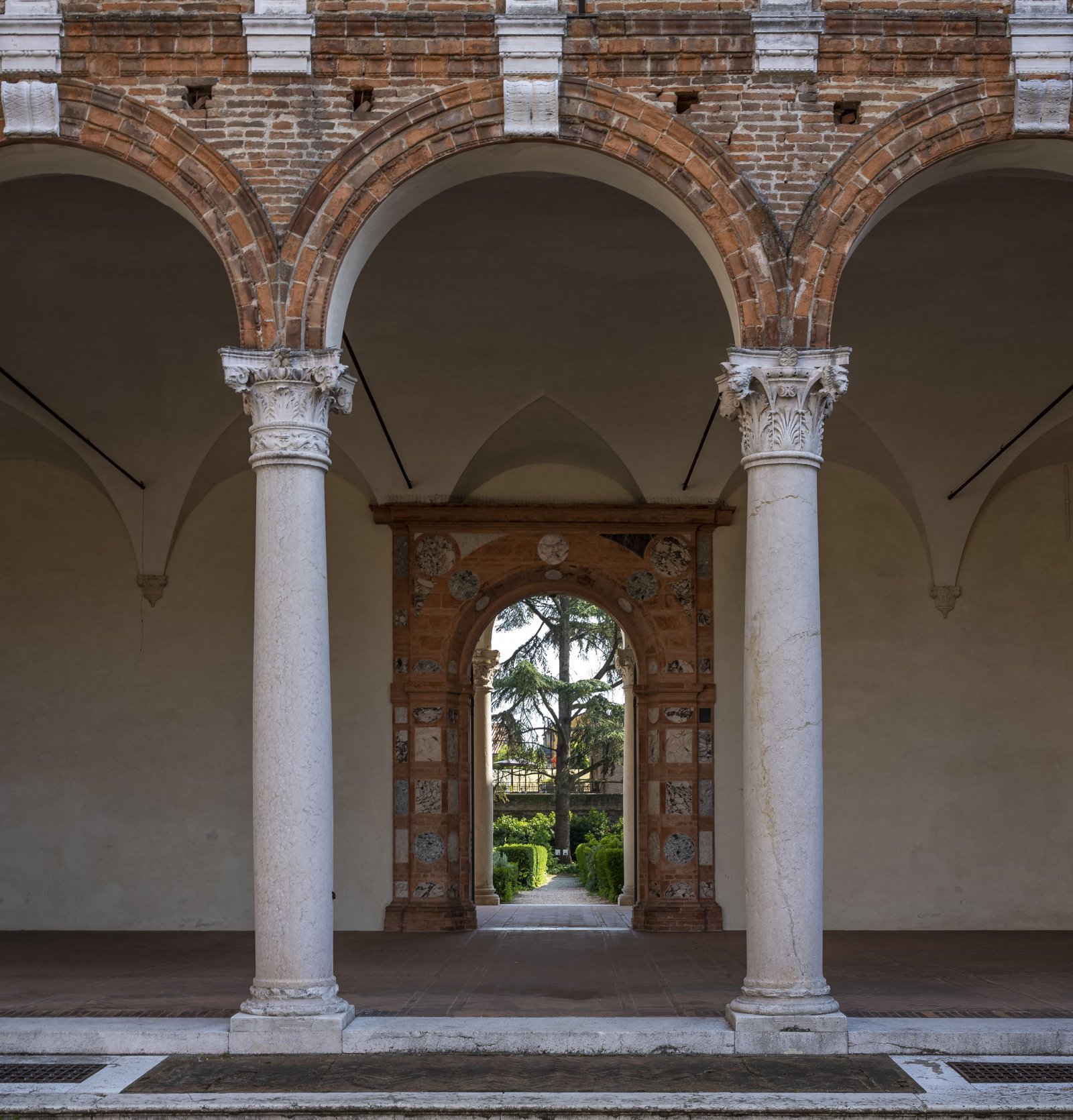 Basilica di San Giorgio Ferrara