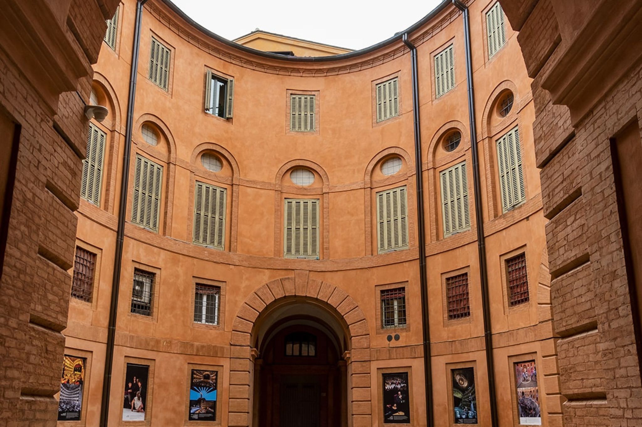 Rotonda Foschini centro storico Ferrara