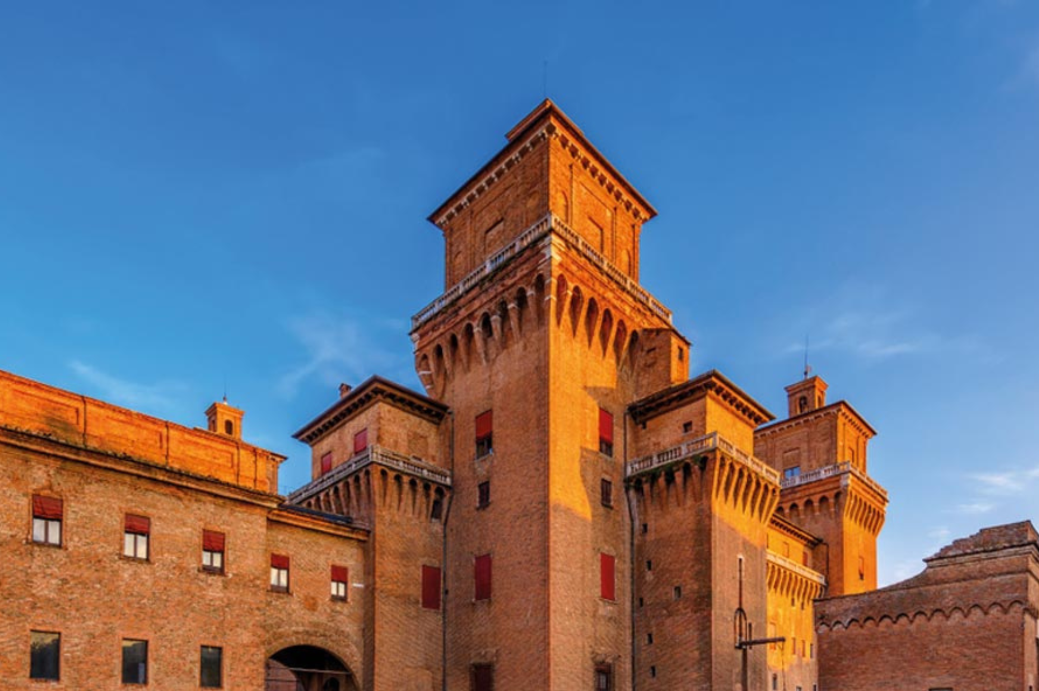 Castello Estense Di Ferrara Simbolo Della Città 